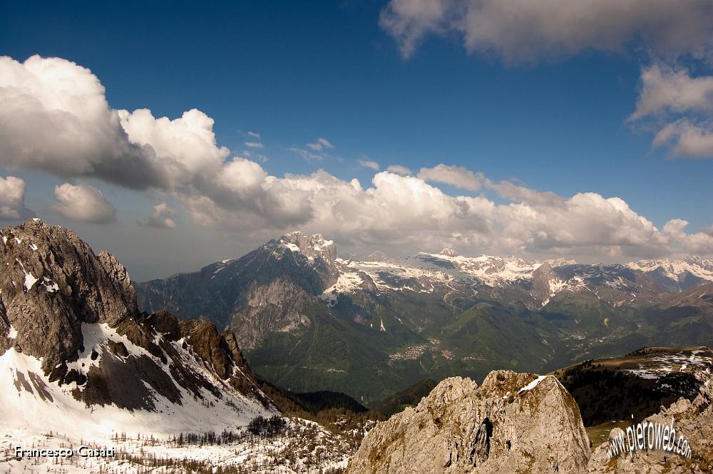 005 Vista verso il gruppo della Presolana.jpg